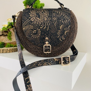 Különleges női táska, valódi bőr kiegészítőkkel - táska & tok - kézitáska & válltáska - vállon átvethető táska - Meska.hu