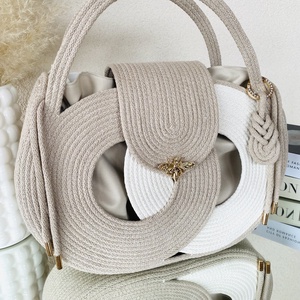 Különleges női táska - Egyedi táska választható színekben - táska & tok - kézitáska & válltáska - vállon átvethető táska - Meska.hu