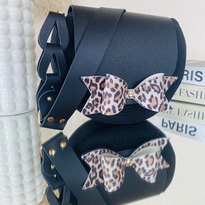 Különleges női táska, valódi bőr kiegészítőkkel - táska & tok - kézitáska & válltáska - vállon átvethető táska - Meska.hu