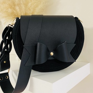 Különleges női táska, valódi bőr kiegészítőkkel - táska & tok - kézitáska & válltáska - vállon átvethető táska - Meska.hu