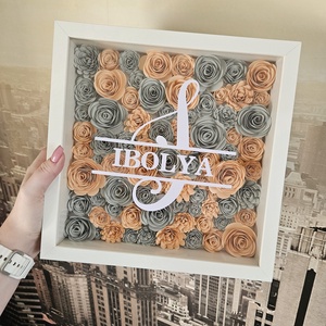 Egyedi névvel ellátot papír virág box, shadowbox, Otthon & Életmód, Dekoráció, Kép & Falikép, Képkeret, Papírművészet, Mindenmás, MESKA