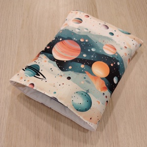 Vízhatlan ölelhető könyvtok (bolygós)  - könyv & zene - könyvtok - Meska.hu