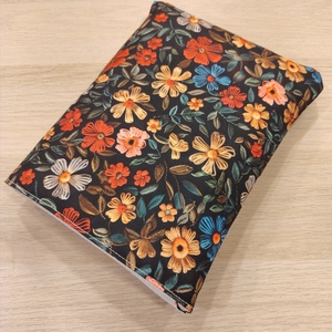 Vízhatlan ölelhető könyvtok (virág) - könyv & zene - könyvtok - Meska.hu