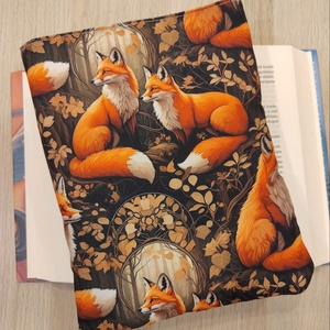 Vízhatlan ölelhető könyvtok (rókás)) - Meska.hu