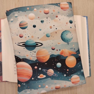 Vízhatlan ölelhető könyvtok (bolygós) , Könyv & Zene, Könyvtok, Varrás, MESKA