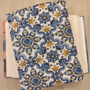 Csempe hatású ölelhető könyvtok , Otthon & Életmód, Papír, írószer, Könyv- és füzetborító, Varrás, MESKA