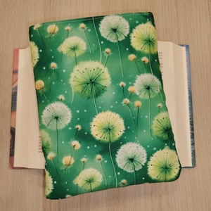 Vízhatlan ölelhető könyvtok (pitypang) - Meska.hu