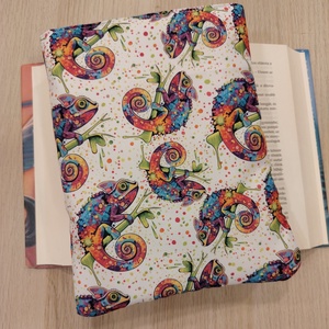 Vízhatlan ölelhető könyvtok ( kaméleon ) - Meska.hu