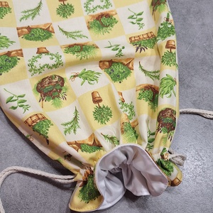 Kenyeres zsák / Zöldfűszeres - otthon & életmód - konyhafelszerelés, tálalás - konyhai tárolás - kenyértartó - Meska.hu