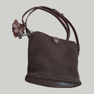 Kis méretű barna válltáska - táska & tok - kézitáska & válltáska - válltáska - Meska.hu