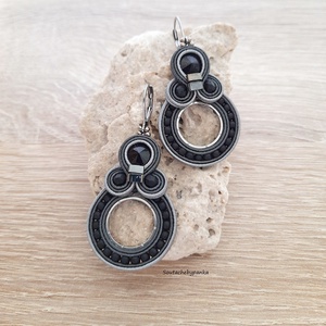 Elegáns sujtás fülbevaló, Ékszer, Fülbevaló, Csillár fülbevaló, Ékszerkészítés, Gyöngyfűzés, gyöngyhímzés, MESKA