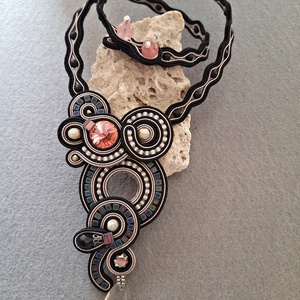 Sujtás nyaklánc, Ékszer, Nyaklánc, Statement nyaklánc, Ékszerkészítés, Gyöngyfűzés, gyöngyhímzés, MESKA