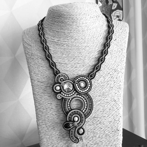 Sujtás nyaklánc - ékszer - nyaklánc - statement nyaklánc - Meska.hu