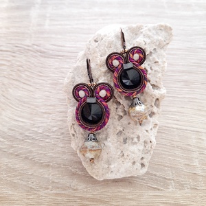 Elegáns sujtás fülbevaló, Ékszer, Fülbevaló, Fülgyűrű, Ékszerkészítés, Gyöngyfűzés, gyöngyhímzés, MESKA