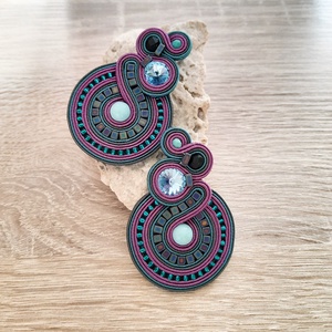 Elegáns sujtás fülbevaló, Ékszer, Fülbevaló, Fülékszer, Ékszerkészítés, Gyöngyfűzés, gyöngyhímzés, MESKA