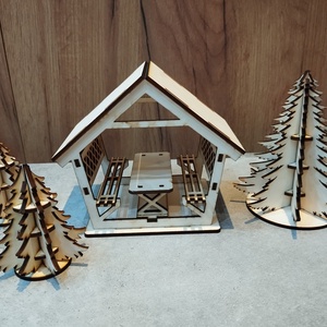 Mini kerti kiülő fenyőfákkal - játék & sport - baba & babaház - babaház - Meska.hu