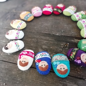 Matrjoska kitűző - ékszer - kitűző és bross - kitűző - Meska.hu