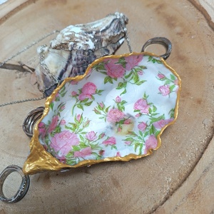 Osztriga kagylóból  ékszertartó dekoráció , Ékszer, Ékszertartó, Ékszertartó tál, Decoupage, transzfer és szalvétatechnika, MESKA
