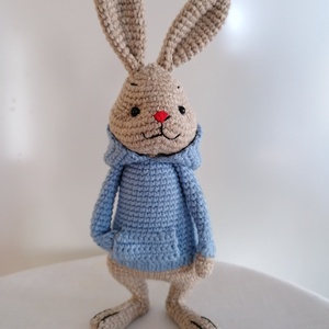 Amigurumi nyuszi kapucnis pulcsiban , Játék & Sport, Plüssállat & Játékfigura, Nyuszi, Horgolás, MESKA