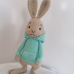 Amigurumi nyuszi kapucnis pulcsiban  - játék & sport - plüssállat & játékfigura - nyuszi - Meska.hu