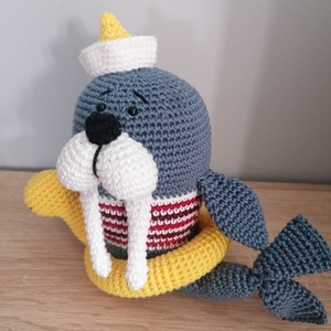 Amigurumi rozmár úszógumival  - Meska.hu