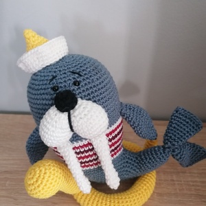 Amigurumi rozmár úszógumival  - játék & sport - plüssállat & játékfigura - más figura - Meska.hu