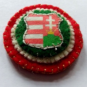 Címeres filc kokárda - ékszer - kitűző és bross - kitűző - Meska.hu
