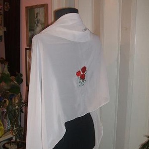 Kalocsai hímzett organza fehér stóla - ruha & divat - sál, sapka, kendő - stóla - Meska.hu Kalocsai hímzett organza fehér stóla - ruha & divat - sál, sapka, kendő - stóla - Meska.hu