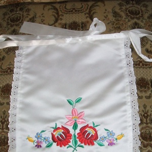 Kalocsai hímzett kötények, Otthon & Életmód, Konyhafelszerelés, tálalás, Konyhai textil, Kötény, Hímzés, Varrás, MESKA