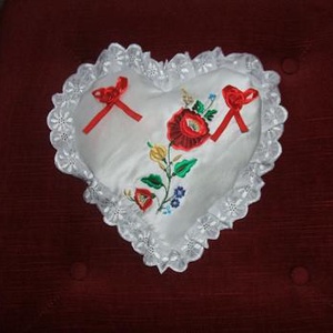 Kalocsai himzett, himzett gyürüpárnák a Nagy Napra. - esküvő - kiegészítők - gyűrűtartó & gyűrűpárna - Meska.hu