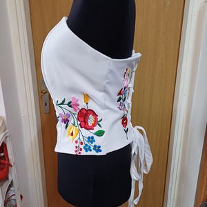 Kalocsai himzett mider, felsőrész. - esküvő - ruha - menyasszonyi ruha - Meska.hu