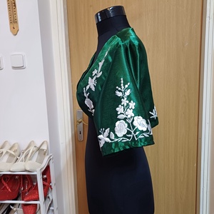 Kalocsai himzett boleró, zöld  - fehér  himzéssel. - esküvő - kiegészítők - bolero és válltakaró - Meska.hu