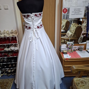 Menyasszonyi, báli, tánc, alkalmi ruha, kalocsai hímzéssel.  - esküvő - ruha - menyasszonyi ruha - Meska.hu