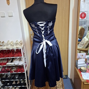 Alkalmi, báli, tánc, menyecske ruha, selyem himzett. - esküvő - ruha - menyecske ruha - Meska.hu