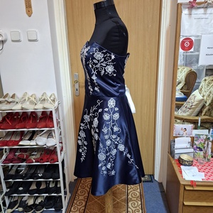 Alkalmi, báli, tánc, menyecske ruha, selyem himzett. - esküvő - ruha - menyecske ruha - Meska.hu