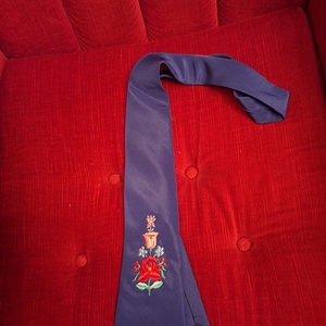 Kalocsai himzett nyakkendő, a Nagy Napra is.  - esküvő - kiegészítők - nyakkendő - Meska.hu