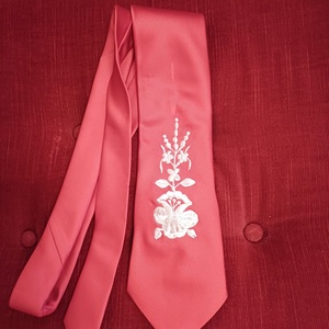 Kalocsai hímzett és hímzett nyakkendők minden alkalomra - esküvő - kiegészítők - nyakkendő - Meska.hu