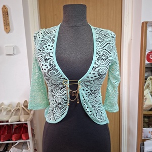 Boleró, zöld elasztikus csipke.  , Esküvő, Kiegészítők, Bolero és válltakaró, Varrás, Gyöngyfűzés, gyöngyhímzés, MESKA