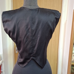 Boleró, fekete riseliős himzéssel diszítve. - esküvő - kiegészítők - bolero és válltakaró - Meska.hu