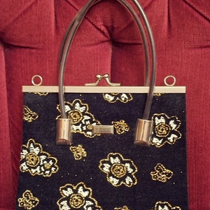 Elegáns fekete gyöngyözött, himzett  táska, Táska & Tok, Kézitáska & válltáska, Alkalmi táska, Gyöngyfűzés, gyöngyhímzés, Varrás, MESKA