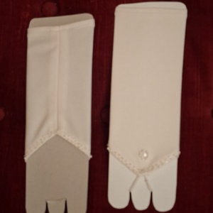 Elasztikus ujjatlan lányka kesztyű., Ruha & Divat, Sál, Sapka, Kendő, Kesztyű, Varrás, Gyöngyfűzés, gyöngyhímzés, MESKA