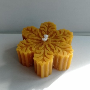 Méhviasz hópehely formályú gyergya, Esküvő, Dekoráció, Gyertya & Gyertyatartó, Gyertya-, mécseskészítés, MESKA