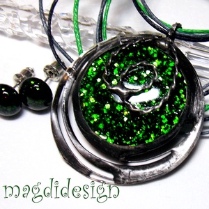 Szikrázó zöld bolygó üvegékszer szett, nyaklánc, fülbevaló - ékszer - ékszerszett - Meska.hu