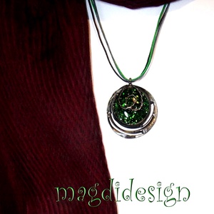 Szikrázó zöld bolygó üvegékszer szett, nyaklánc, fülbevaló - ékszer - ékszerszett - Meska.hu