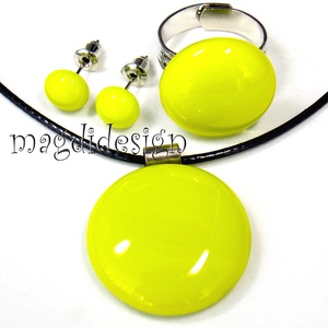 Élénk zöld üvegékszer szett, nyaklánc, gyűrű, stiftes fülbevaló , Ékszer, Ékszerszett, Ékszerkészítés, Üvegművészet, MESKA