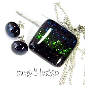 Kék-zöld-fekete csíkos aventurin üvegékszer szett nyaklánc, pötty fülbevaló  - Meska.hu