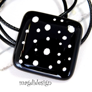 Fekete fehér pöttyös kocka üvegékszer nyaklánc - ékszer - nyaklánc - medálos nyaklánc - Meska.hu