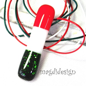 NEMESACÉL! Nemzetiszínű üvegékszer nyaklánc --Kokárda - Meska.hu