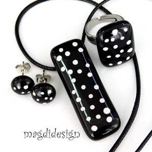 Fekete fehér pöttyös üvegékszer szett, nyaklánc, gyűrű, stiftes fülbevaló - ékszer - ékszerszett - Meska.hu