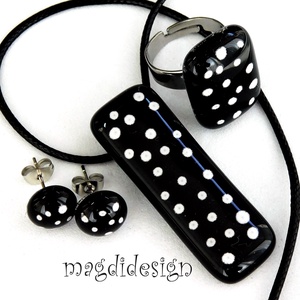 Fekete fehér pöttyös üvegékszer szett, nyaklánc, gyűrű, stiftes fülbevaló - ékszer - ékszerszett - Meska.hu